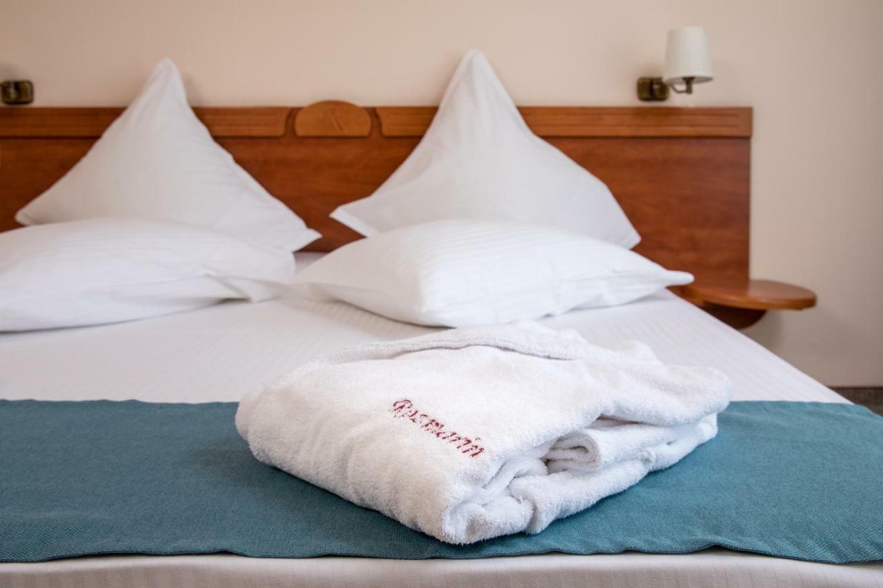 Hotel Rozmarin Predeal Luaran gambar